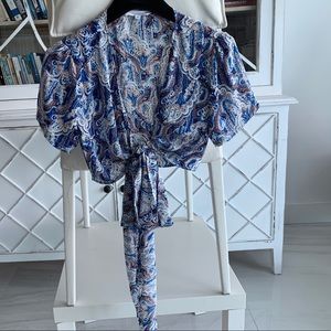 Oliviaceous crop wrap top